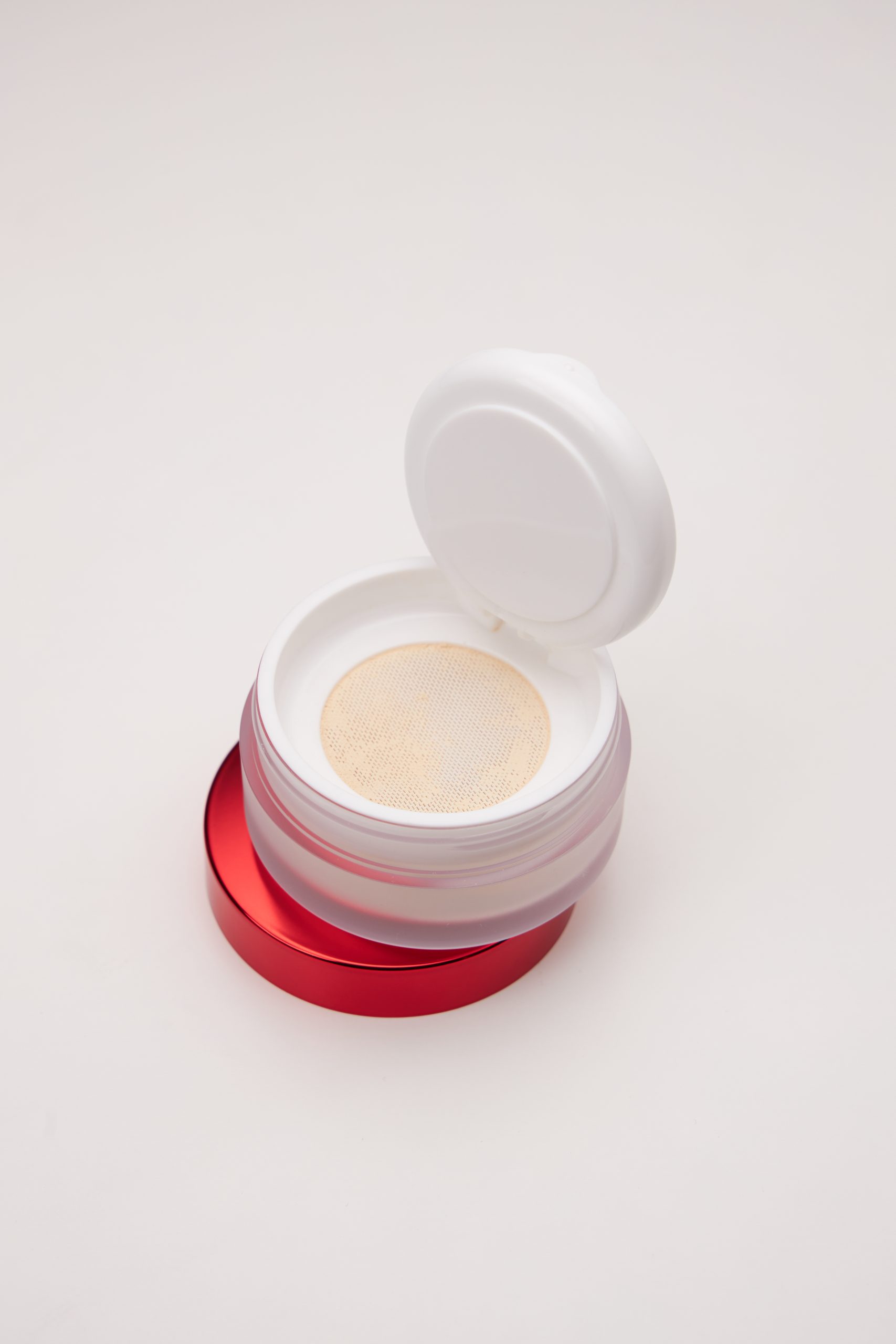 sally loose powder raya edition translucent (solekan bedak tabur , tekstur ringan) , all skin types , all skin tones